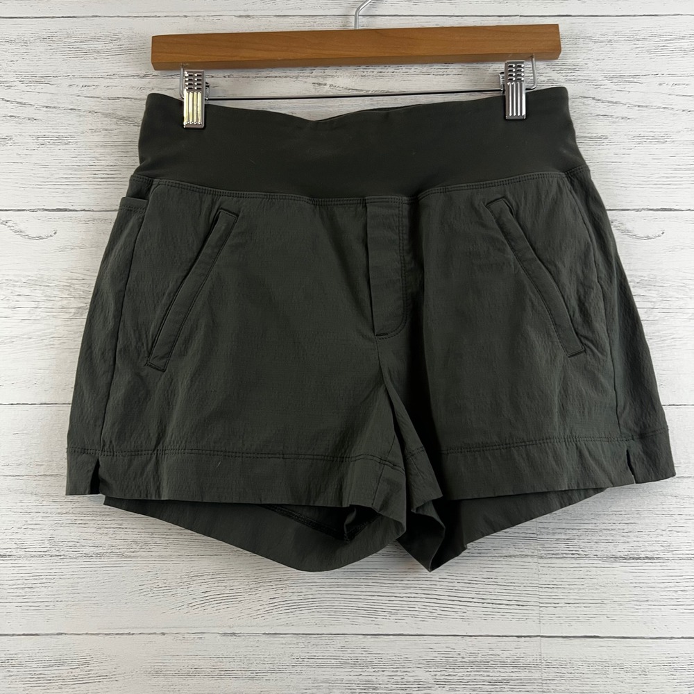 Athleta Trekkie North Short Dark Green Hiking Outdoor Ripstop Pockets Size 4